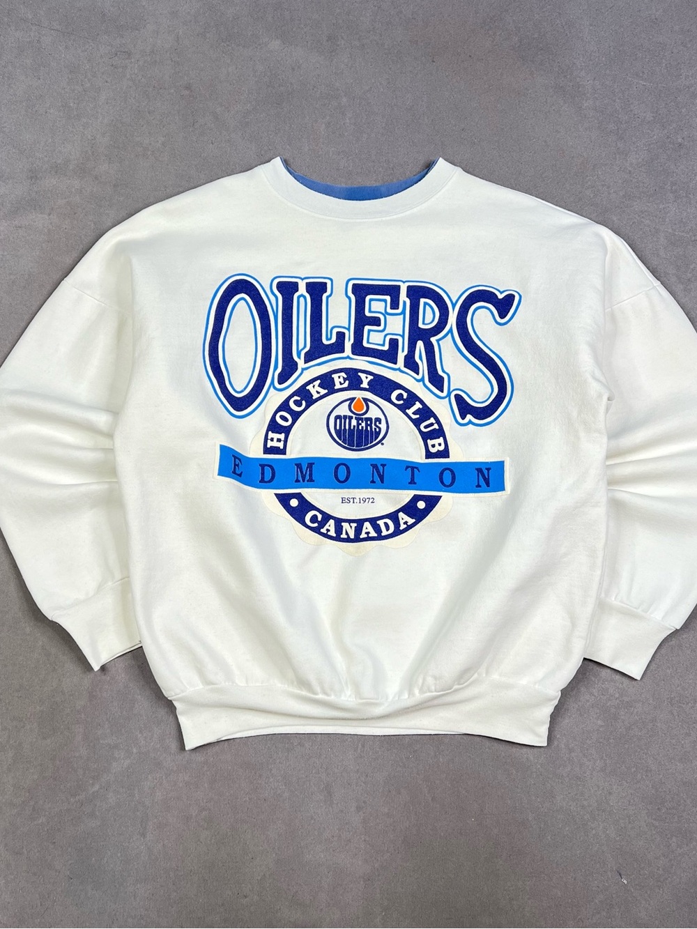 Vintage White Crewneck Sweatshirt with Blue Edmonton Oilers Graphic